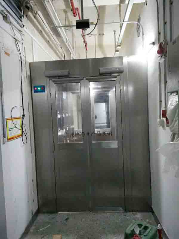 全自動風(fēng)淋室又稱全自動感應(yīng)風(fēng)淋門或者全自動感應(yīng)人淋室 全自動風(fēng)淋室又稱全自動感應(yīng)風(fēng)淋門或者全自動感應(yīng)人淋室