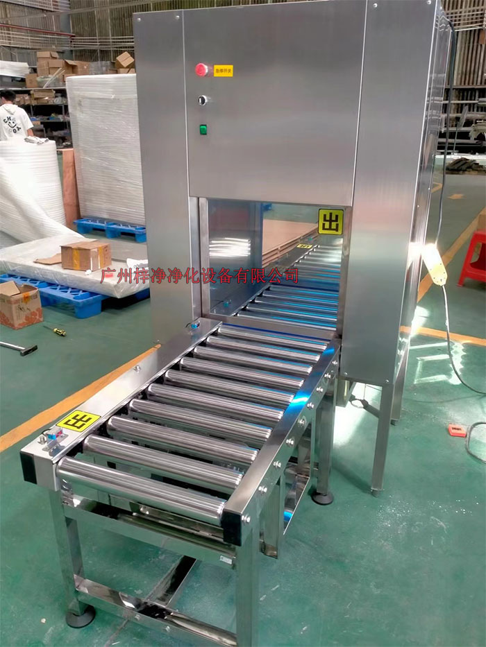 運(yùn)輸帶傳遞窗可按用戶大小尺寸及要求設(shè)計(jì)定作。