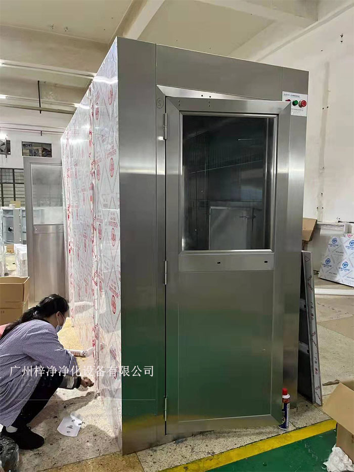 風淋室可能會遇到各種問題，影響風淋室正常運作和潔凈室的整體環(huán)境。