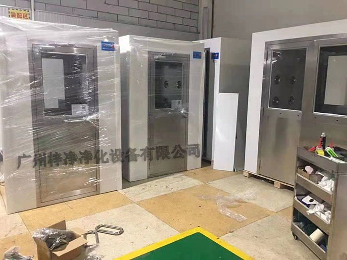 風(fēng)淋室的類型繁多，不同類型的風(fēng)淋室適用于不同的場合和需求